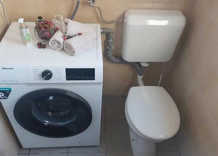 In Centre With Huge Terace 普拉