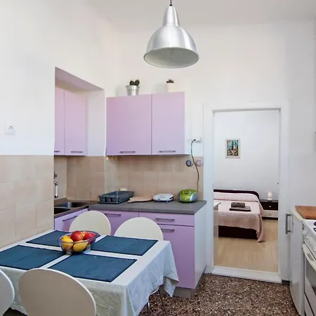 In Centre With Huge Terace Apartament *