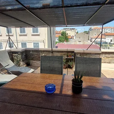 Apartament In Centre With Huge Terace