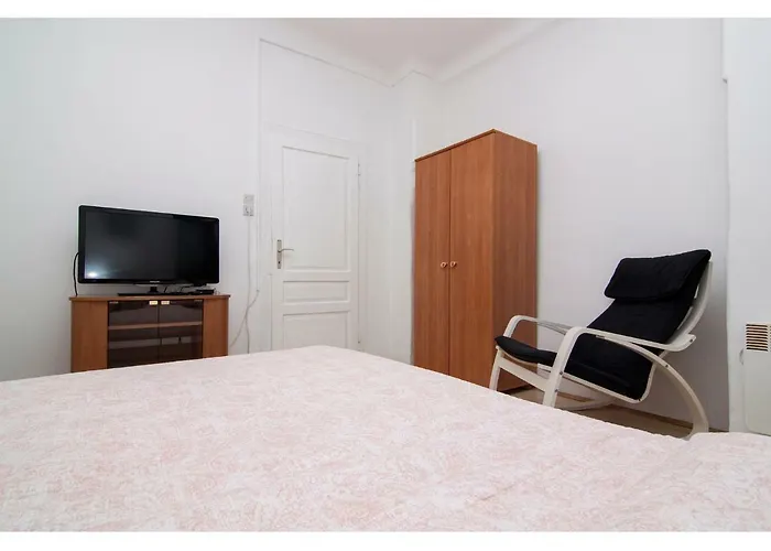 In Centre With Huge Terace Apartament Pula